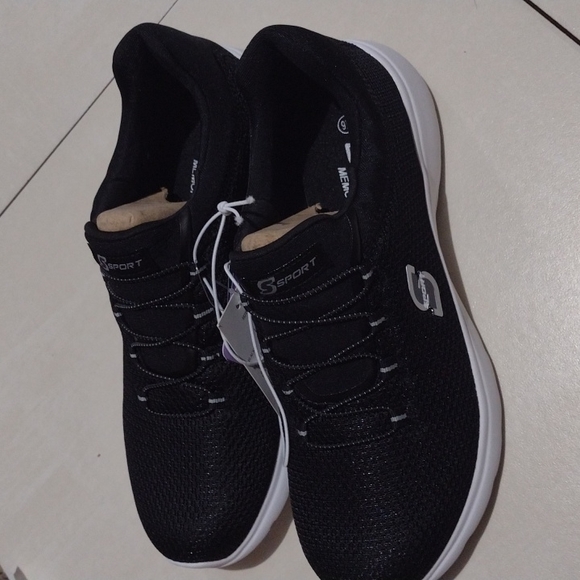 Skechers Shoes Memory Foam Skechers Shoe Poshmark